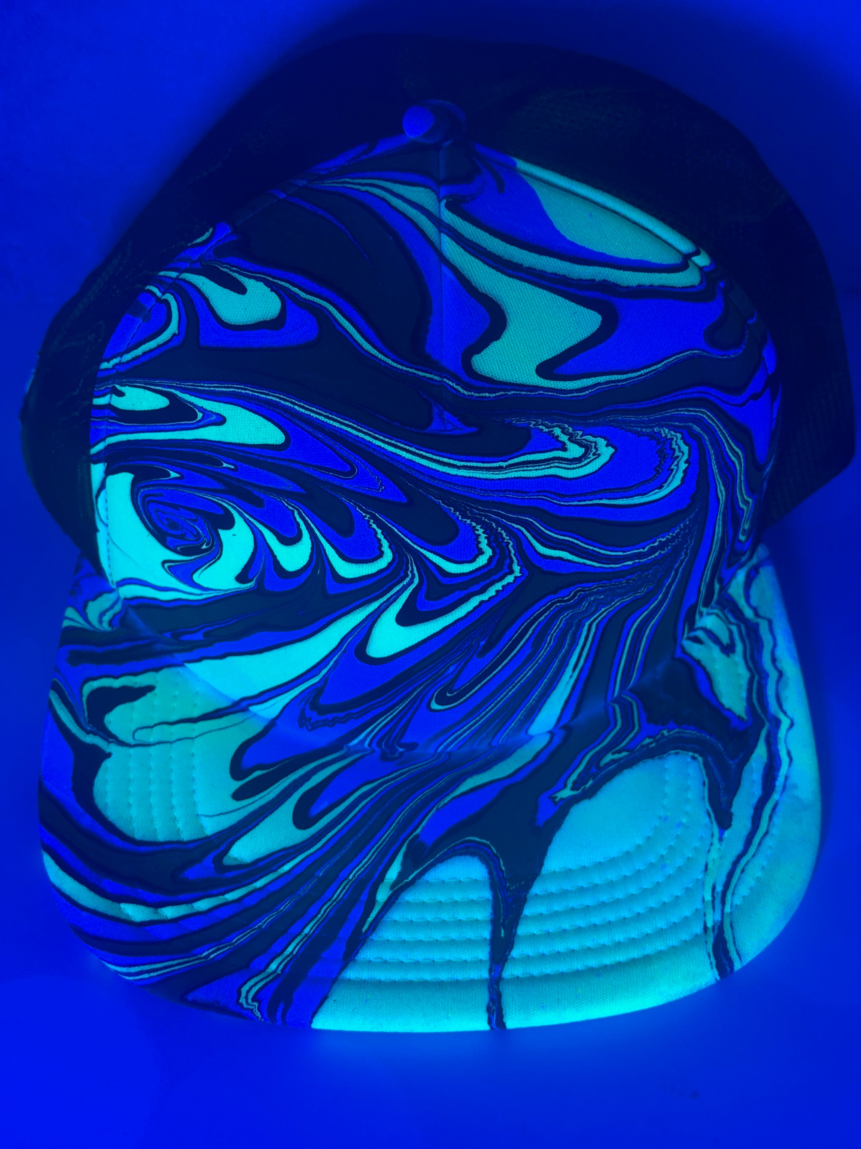 UV REACTIVE PLATYPUS